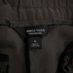Vera Wang Simply Vera  Womens Olive Elastic Waist Safari Khaki Shorts Medium‎ Photo 3