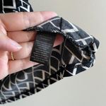 White House | Black Market WHBM Deco Diamond Tiered Shell Geometric Sleeveless Ruffle Tank Top Size M Photo 3