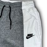 Nike  women’s icon clash sweatpants XS Photo 1