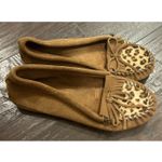 Minnetonka  Womens Size 9 Brown Moccasins Slip Ons Leopard Leather Calf Hair Dyed Photo 3