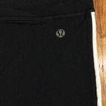 Lululemon  athletica black and white capri leggings‎ Photo 3