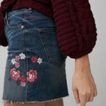 EXPRESS  Floral Embroidered Denim Mini Skirt Size 2 Photo 0