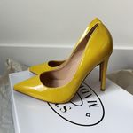 Steve Madden Orkid yellow patent heels pumps 4in Heel size 6 Photo 5
