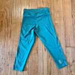 Reebok 🚨 SALE ‼️  green cropped leggings size small Photo 6