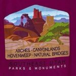 Canyonlands Pink Graphic Short Sleeve Tee Shirt Size M Photo 2