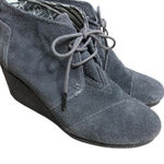 Toms  Boots Women's Desert Wedge Size 8 Gray Suede Lace Up Ankle Booties Aztec Photo 0