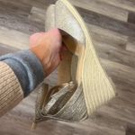 White Mountain  Cisco Espadrille wedge Sandal size 9 very sparkly gold new Photo 7