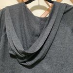 Adidas  Vanderbilt University woman hooded shirt v neck size XL Photo 5