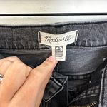 Madewell - The Perfect Vintage Jean in Cosner Wash: Knee-Rip Edition Dark Denim Photo 7