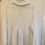 WHITE CLASSIC BUTTON UP SHIRT LONG SLEEVES WITH BUTTON CLOSURE PTP 21” Size undefined Photo 8