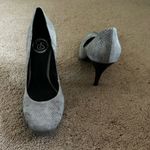 Jessica Simpson  black and white heels Photo 2