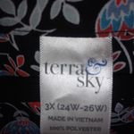 Terra & Sky Terra Sky 3X Black Coral Blue All Over Floral Top Plus Photo 6