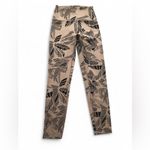 Aerie  women’s tan tropical floral leggings size M. Photo 3