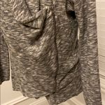 Le lis Evereve  Cozy Gray Sweatshirt Jacket Sz S Photo 2