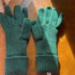 Isotoner Vintage  Green Gloves Photo 1