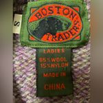 Boston Traders  pullover sweater. 85% wool & 15% nylon purple & gray. Size small Photo 5