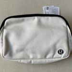 Lululemon Everywhere Belt Bag 1L Canvas - Natural/Black Photo 0