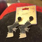 Halloween adorable bat earrings, black sparkly. These pierced.​ Photo 1