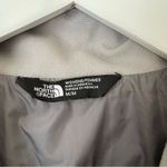 The North Face Monarch Quilted Puffer Jacket in Grey Women’s Medium Photo 2