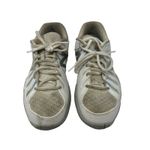 New Balance Size 7 Sneakers White Gray Lace Up Running Jogging Exercise Gym Photo 6