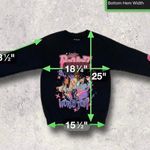 β
Bratz (Y2K) World Tour 2001 Black Graphic Crewneck Sweatshirt β
Photo 5