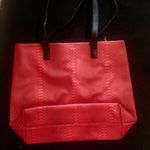 Signature Club A Tote Bag Red Photo 2