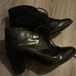 Clarks Clark’s Heeled Ankle Boots Size 9.5 Medium Photo 6