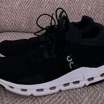 on cloud  Shoes Running Photo 0