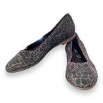 Toms   Ballet Flats Womens Shoes Sz 6 Brown & Black Animal Print Fabric Slip On Photo 4