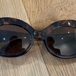 Revolve  - My My My Kerry Sunglasses in Brown Photo 0