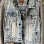 American Eagle Outfitters Photo 0