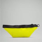 Lululemon  Multi-Pocket Waist Bag Photo 2