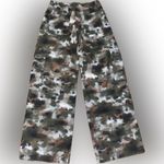 Levi's NWOT Levi’s Premium Wide Leg Relaxed Baggy Green Camouflage Cargo Pants 24 Photo 7