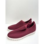 Blondo ‎ Sneaker Womens Size 8 Burgundy Red Knit Pull On Waterproof Shoes Photo 1