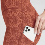 Athleta  Ultimate Snake Print Leggings 7/8 Length Red Orange Sz XS Excellent Condition  Photo 6