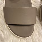 Vince  Sandals size 9 excellent condition color dark gray see all pictures Photo 3