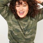 Old Navy Vintage Crew-Neck Sweatshirt Green Camo Photo 2