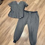 Med Couture Jogger Scrub Set Sz L Photo 0