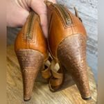 Frye Great condition Mika Strappy Heel Sandal sz 7.5 Brown Leather Photo 3