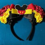 Disney ’s Classic Mickey Mouse Themed Minnie Ears Photo 0