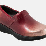 Softwalk NWB  Meredith Sport COLOR: RED EMBROIDERED clogs size 7 Wide Photo 0