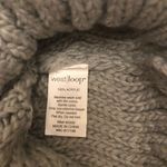 West Loop  Women’s Gray Knitted Pom Pom Beanie Photo 3