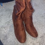 Boutique New cinnamon colored block heels faux suede tall zippered 9.5 Photo 13