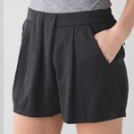 Lululemon & Go Keepsake Black Pleated Short W1857 Sz 8 Photo 0