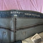 Riders By Lee  Ladies Midrise Bermuda Light Jean Shorts Sz 10M Photo 2