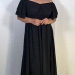 Elegant Black Maxi Dress with Timeless Appeal Size undefined Photo 4