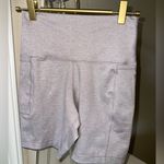 Vuori  Rhythm high-wasted Biker Shorts Photo 3