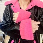 Boutique Black Leather Pink Sherpa Coat Photo 7