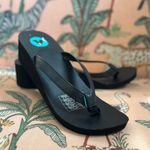 Airwalk New  Black Slight Wedge Women’s Sandals Flip Flops Size 10 Photo 1