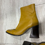 ALOHAS  Boots Photo 1